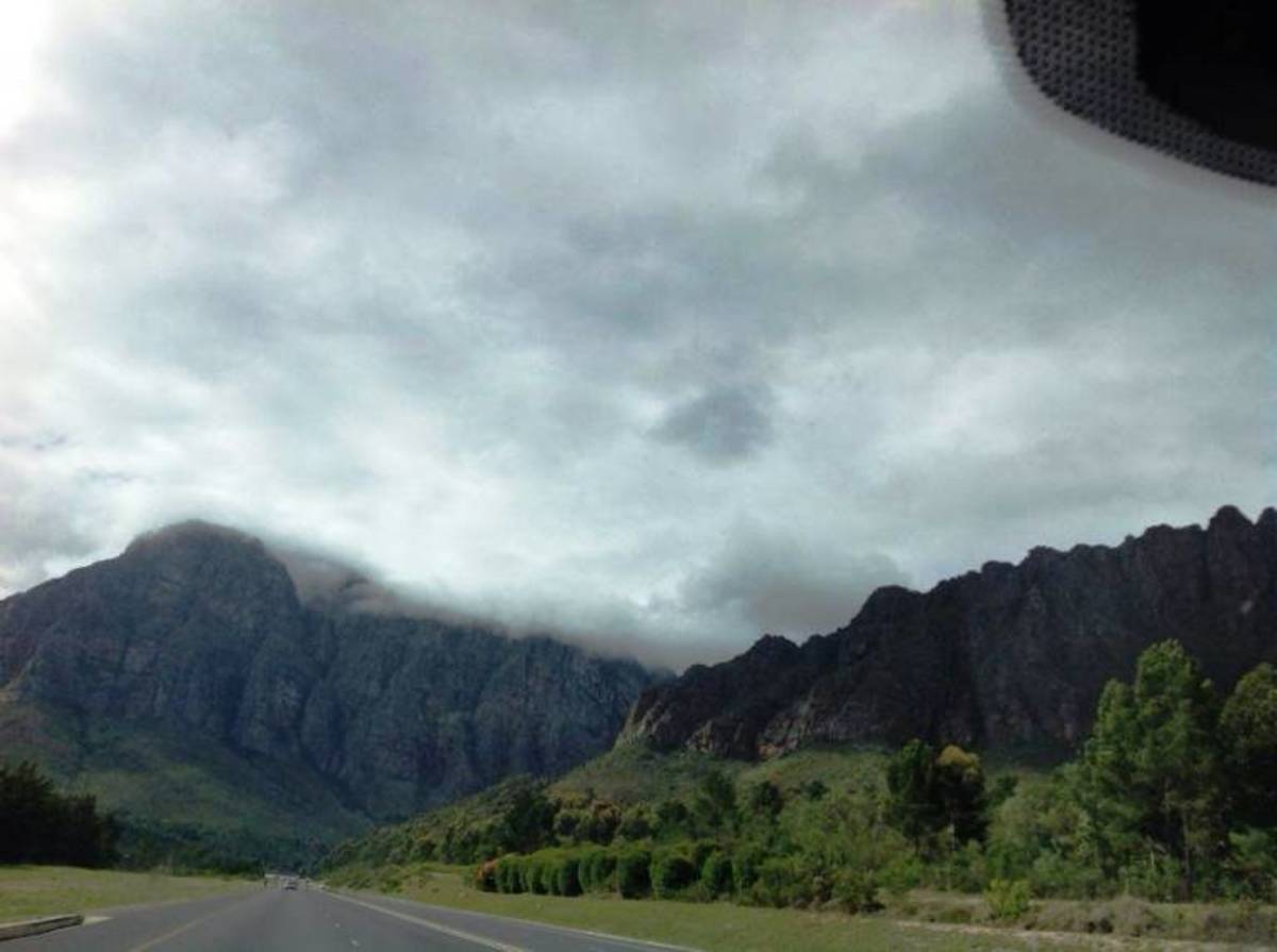 Mountains between Worcester and Cape Town, South Africa © Marie Coetser Maritz