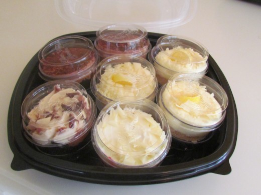 Various desserts which consist of chocolate, coconut and lemon cakes was also included in the Olive Garden package. 