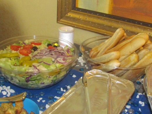 Delicious breadsticks and tossed salad were also included in the Olive Garden package. 