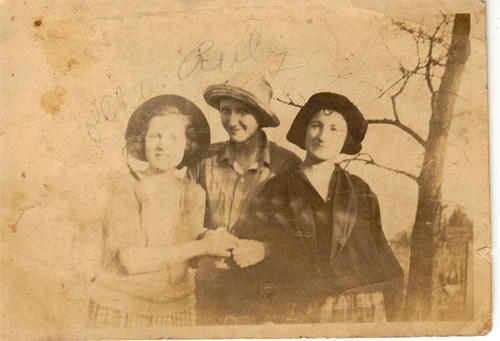 This is a photo of my grandmother Hettie, and two of her sisters.  Taken so long ago, and they have been gone for so long now.  They had so many tough things to deal with.  An empty nest was probably the least of their worries! 