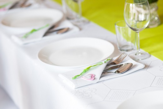 Organic catering is a must-have at "green" weddings. 