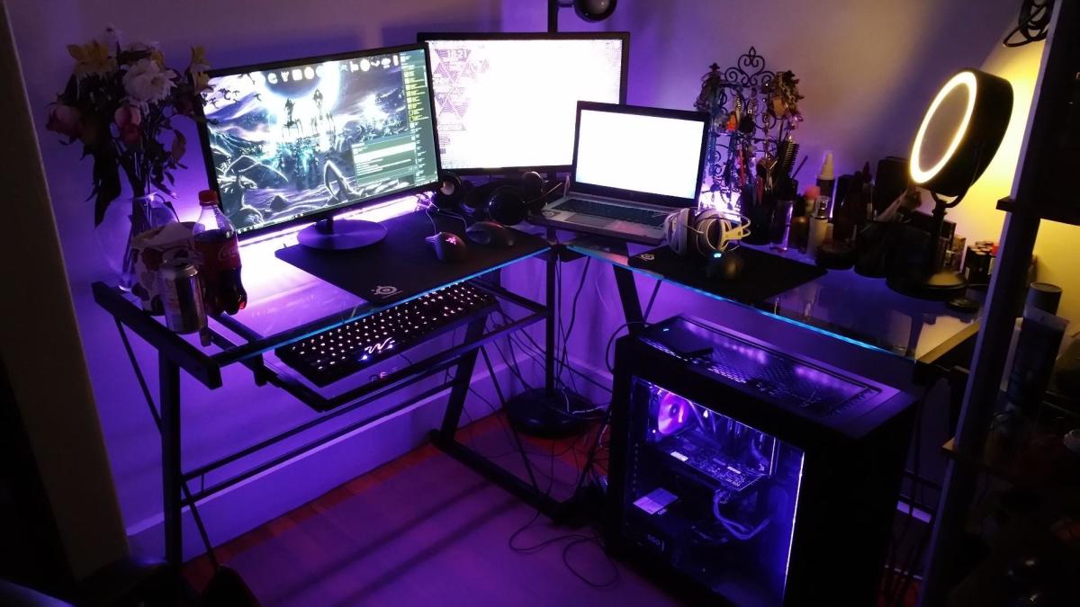 DIY Best Cheap Corner Gaming Desk for Streaming