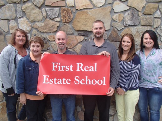 Getting your North Carolina real estate license starts with real estate school