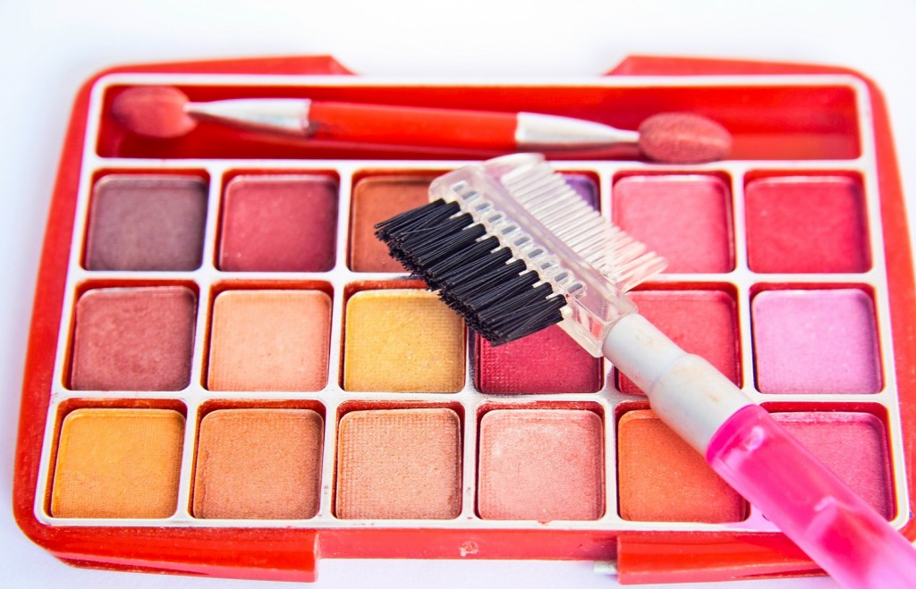 must-have-makeup-tools-and-accessories-hubpages