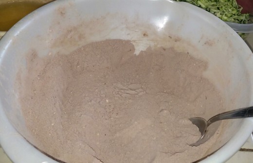 The dry ingredients should look like this after they are mixed well. 
