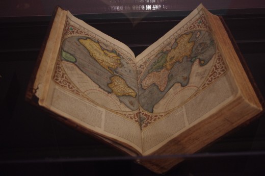 "Mercator/Braun and Hogenburg/Blaeu Composite Atlas (Vol. 1)" (17th Century). Made with ink on paper (hand-tinted). Once again brought by the Europeans. 