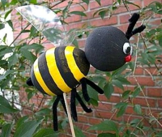 48 Beautiful and Creative Bee Craft Ideas | FeltMagnet