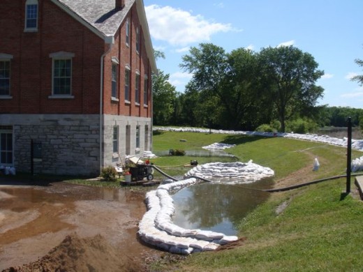 The Nauvoo House during the flood of 2008.