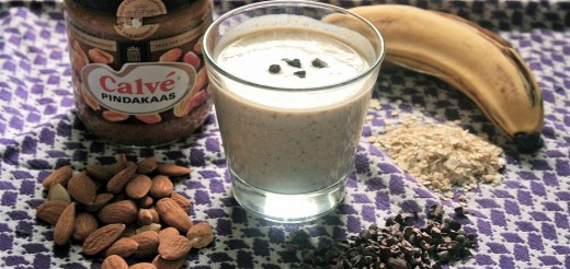Oatmeal smoothies to lower cholesterol levels.