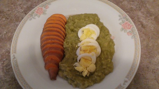 Boiled sweet potato, green lentils and egg. Add roast chicken or your favourite fish if you want.