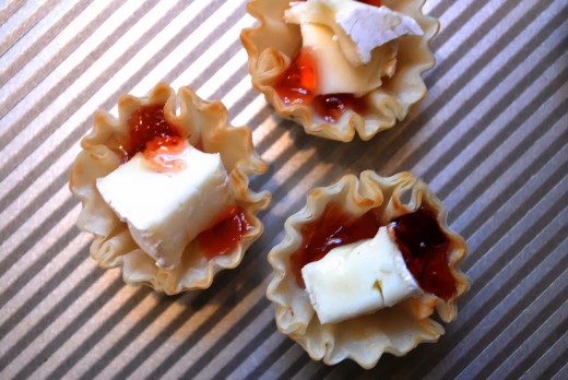 Baked Brie and Bacon Jam Phyllo Cups