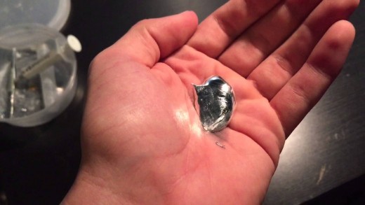 A video showing gallium melting in the hand.