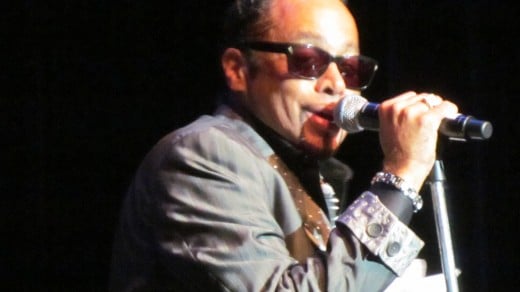 Morris Day, still performs his old pimping style of music that focuses on, how pretty he is as he looks in the mirror during his performance. 