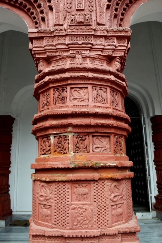 Decorations on pillar : Nandadulal Jiu temple, Gurap