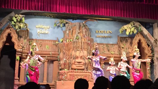 Did enjoy my dinner with a traditional Apsara dance at Koulen Restaurant. A bad click, but posted as you can get a gist.