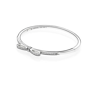 Sparkling Bow bangle