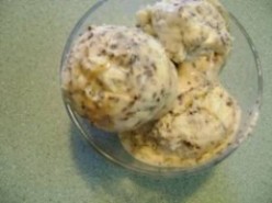 Easy Creamy Homemade Ice Cream Without a Machine