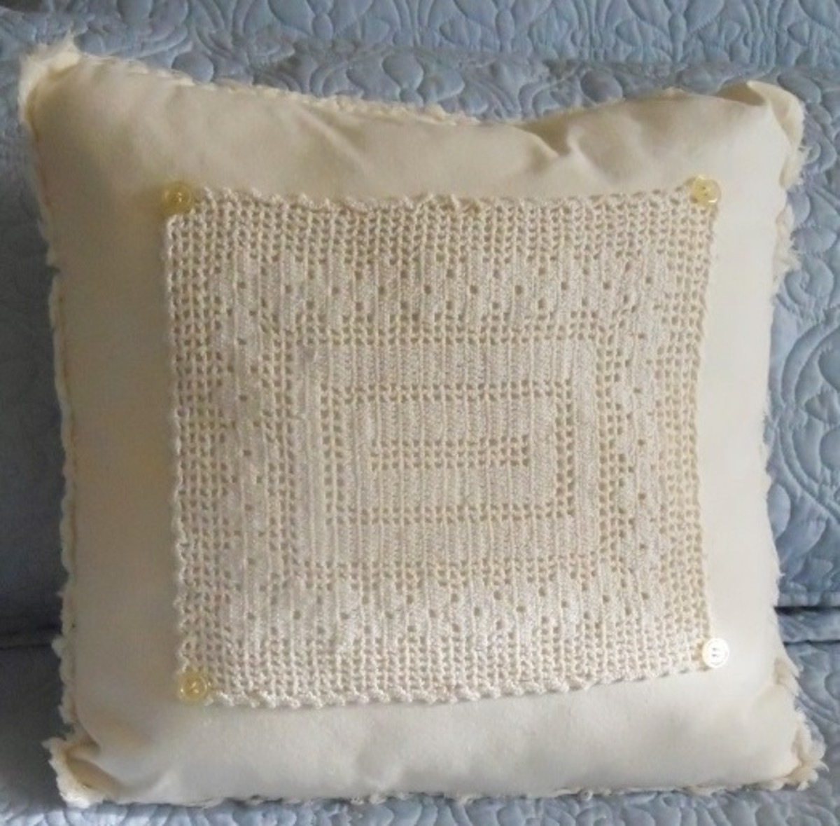 How to Make Throw Pillows From Dinner Napkins