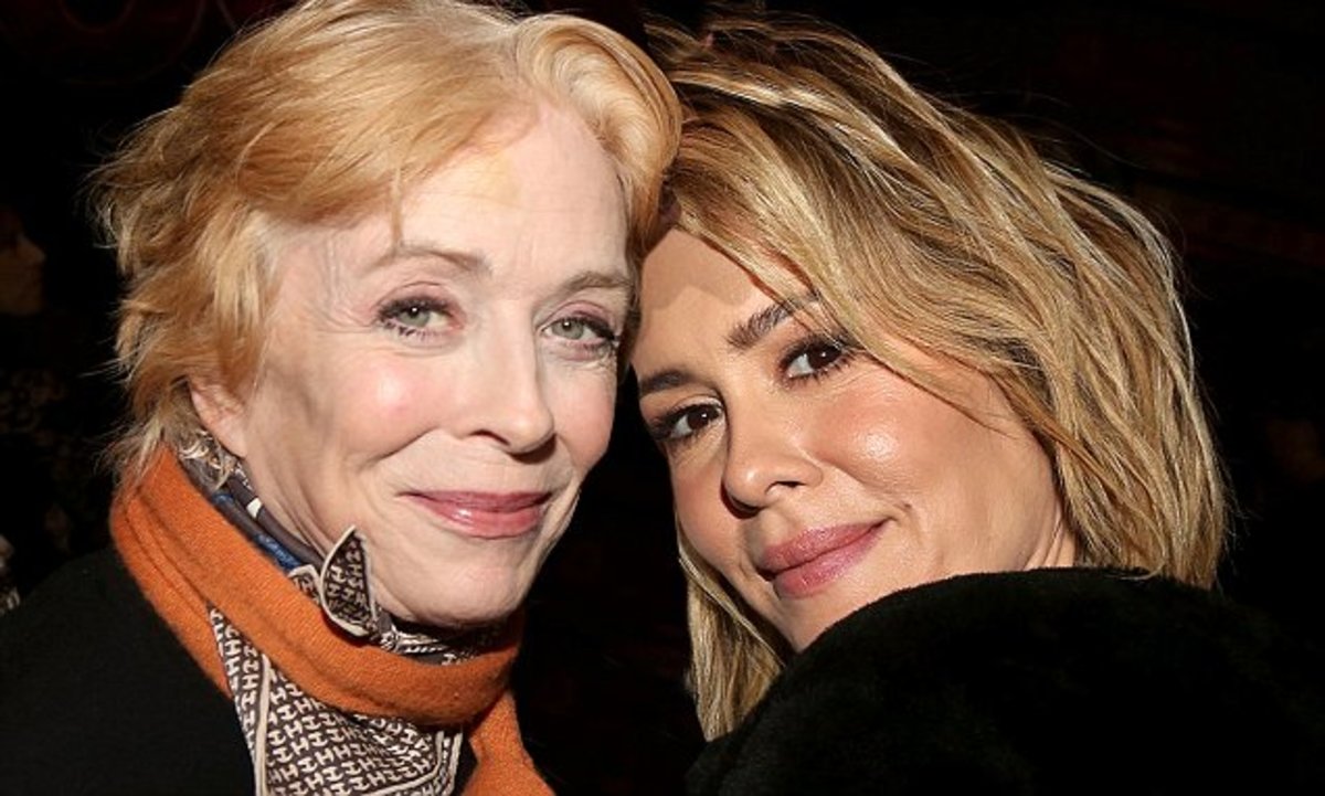 Love Is TRENDING, Thanks To Sarah Paulson And Holland Taylor