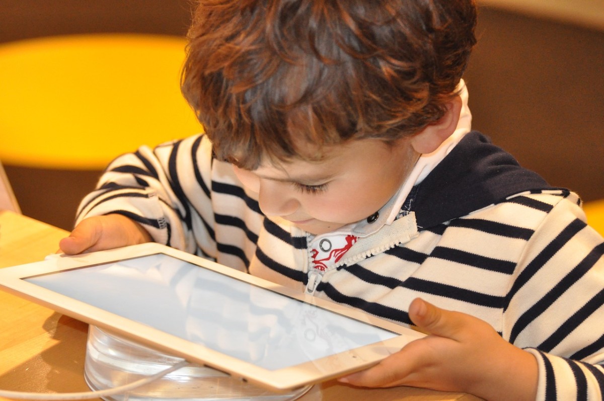 Need Help Teaching a Child to Read? Try These Great Websites