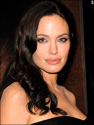 Angelina Jolie shows how stunning eyebrows can frame the face