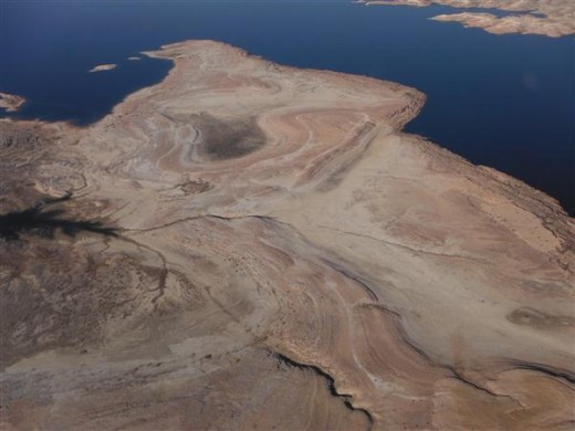Approaching lake Mead.