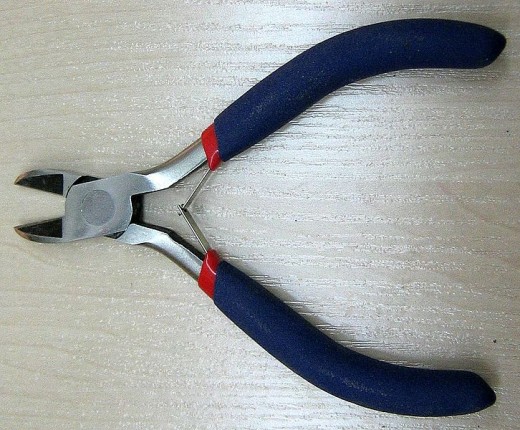 Side cutters for use in jewellery making. 