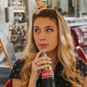 LauraEliza profile image