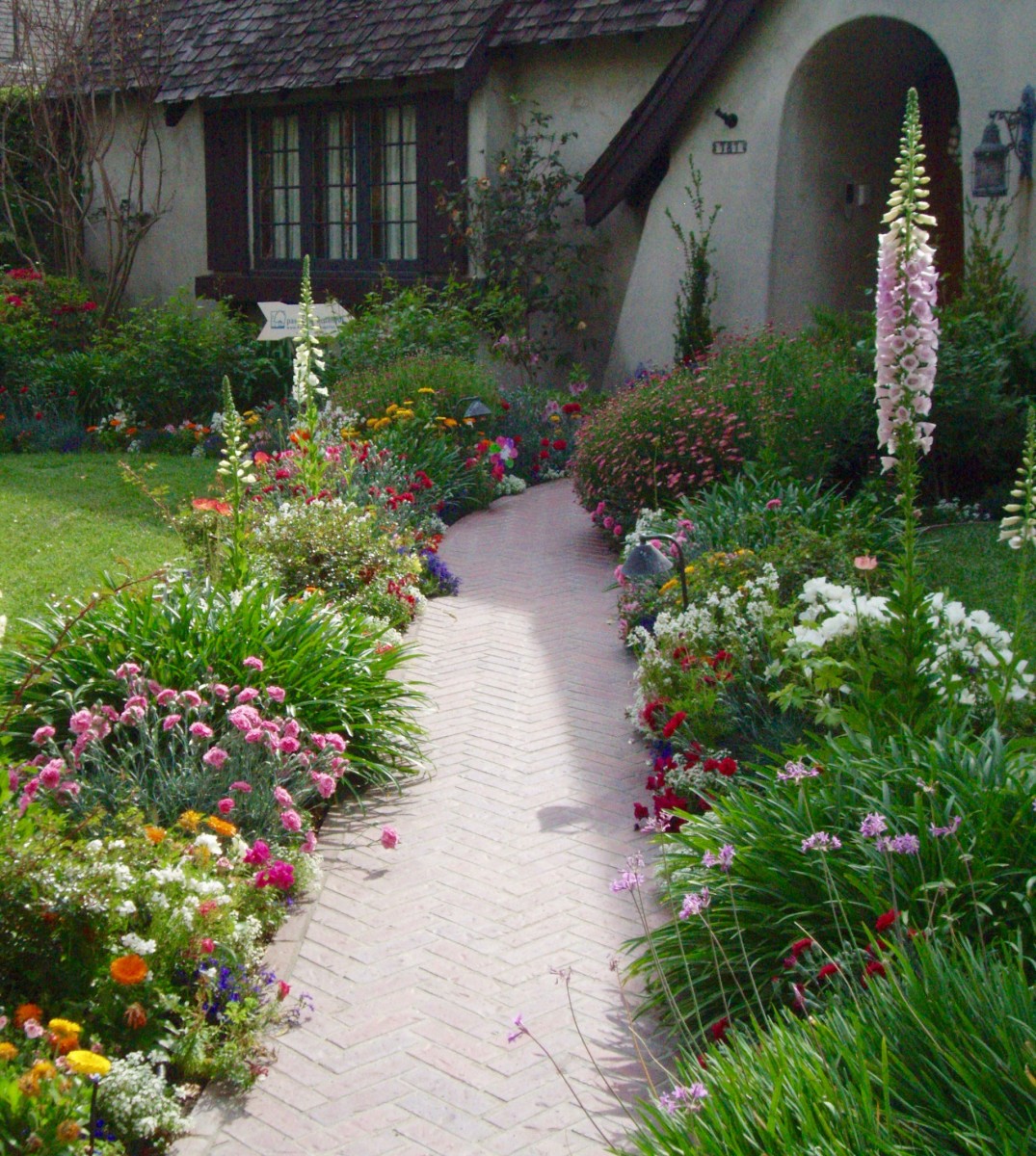 Landscape Design Ideas, Styles, and Themes | Dengarden