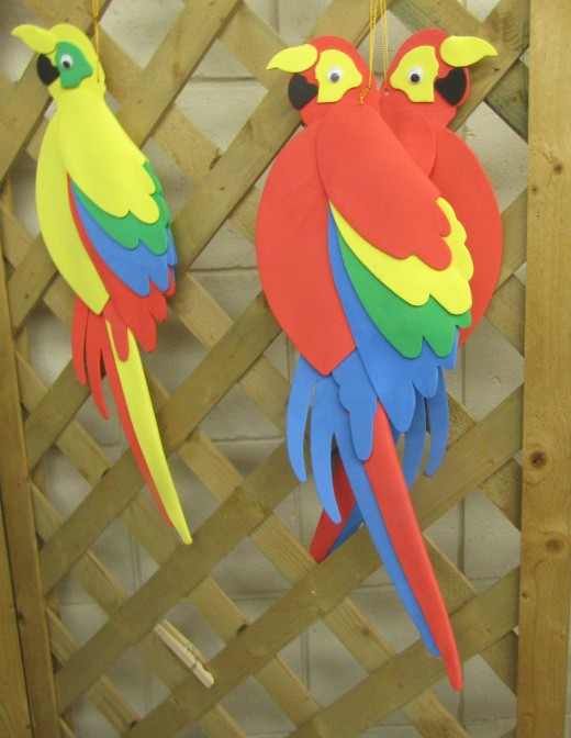 Parrot decor in (where else?) a parrot store. - Photo by George Sommers