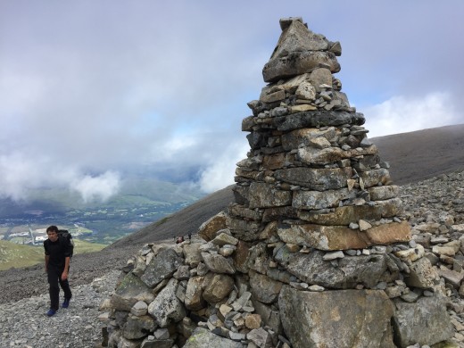 The first navigation cairn that we have encountered so far. This  means we are within reach of the summit.