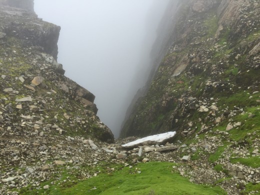 This is Gardyloo Gully, the most notorious of the summit gullies. Unfortunately we couldn't enjoy viewing the drop due to cloud cover. Gardyloo enjoys a closer proximity to the mountain track than it's neighbour Tower gully.