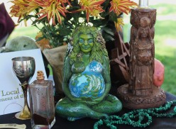 Thrifty Witch: Elements on Altar for the Cheap