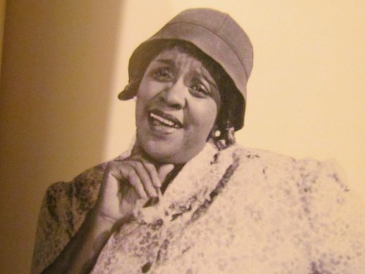 Comedians such as Moms Mabley, Richard Pryor, Dick Greggory and Redd Foxx, have appeared on the stage at the Apollo Theater.