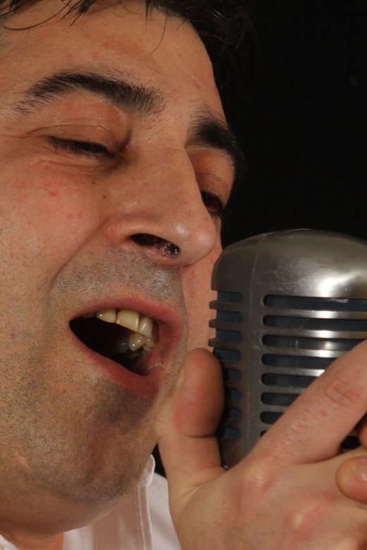 And here is our Rock n Roll singer again, see how tightly I have zoomed in on this image, without losing the message and the context