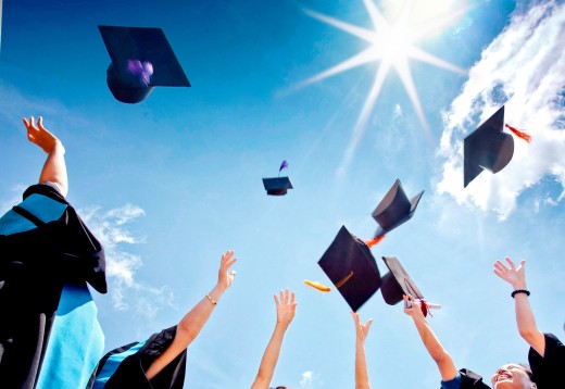 A picture of students that achieved excellence in their study. 