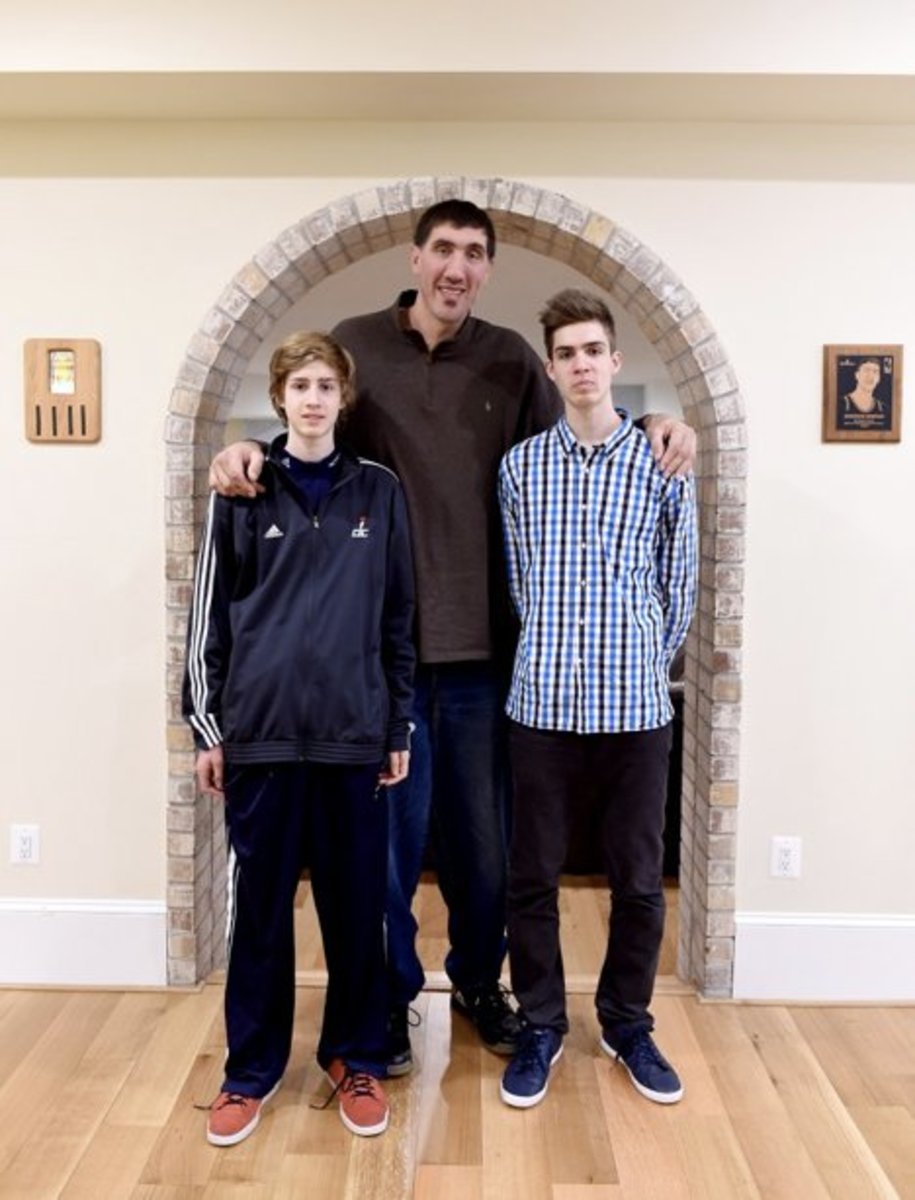 Tall Nba Players Who Had Relatively Short Parents Howtheyplay