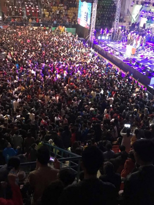  Over the past few days, the Christian community has welcomed more than 7,000 people (4,600 adults and nearly 3,000 children and young adults) who have come to the Heavenly Father's family.(Statistics of Andy)