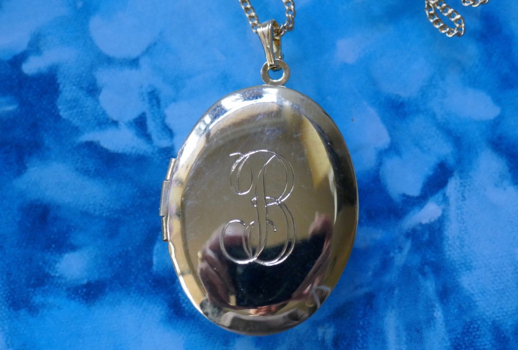 My Keepsake Locket | HubPages