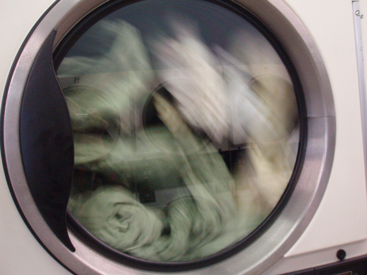 How to Wash and Dry Clothes at a Laundromat | Dengarden