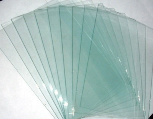 You will need 5 pre-cut glass sheets to build the walls and floor of your aquarium.
