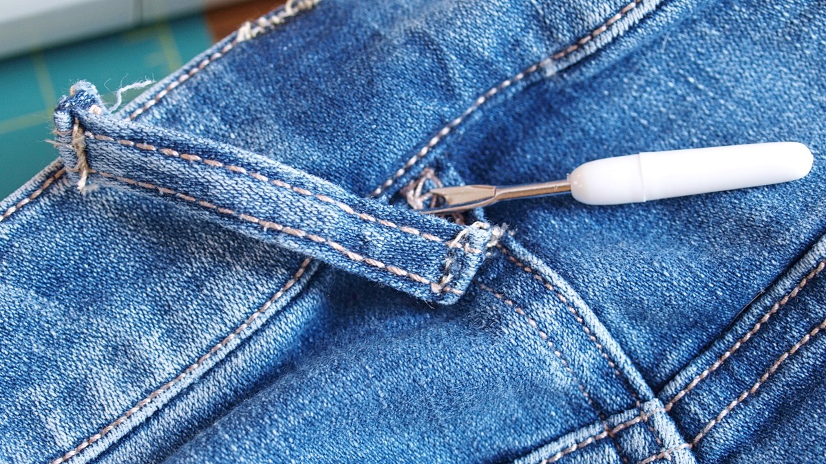 10 Easy Steps to Alter Pants at the Waist | FeltMagnet