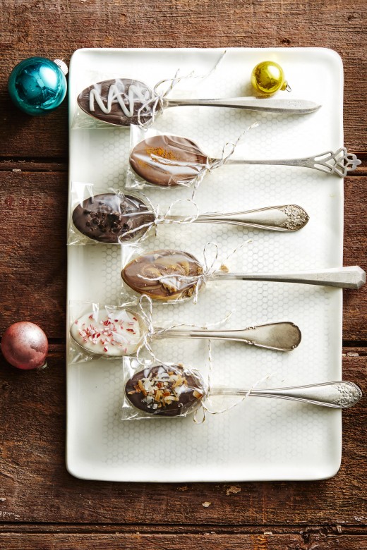 Satisfy your mother's sweet tooth with these Chocolate Coffee Mixing Spoons for Mother's Day