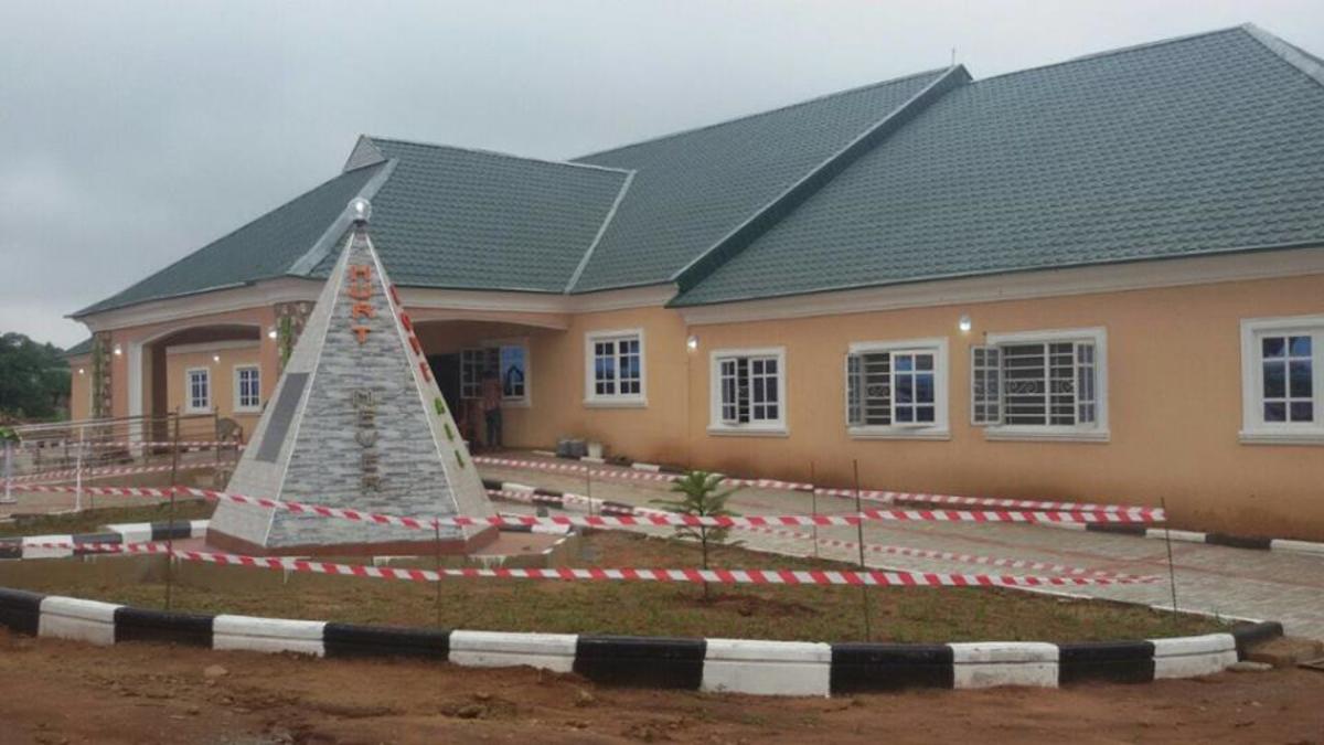 Hospital Aruike (el hospital de buena salud) en Enugu, Nigeria
