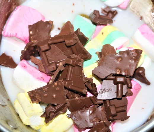 Melt orange flavoured chocolates, Marshmallows with Milk