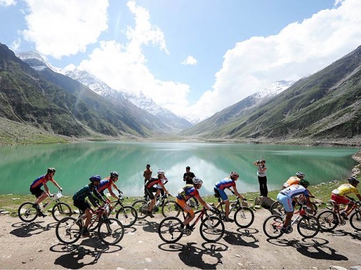 Although these cyclists are pedaling through the picturesque Naran Valley, I would rather like to hike through here with my dog - K2, the great white Kuvasz.