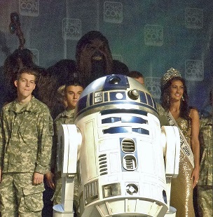 Back To Front: Chewy, U.S. Military & R2-D2