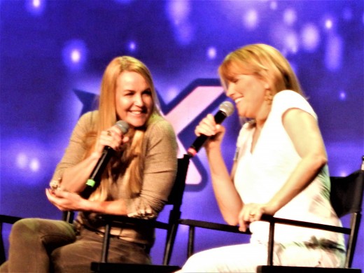 Left To Right: Renee O'Conner & Lucy Lawless