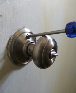 How to Change a Doorknob?