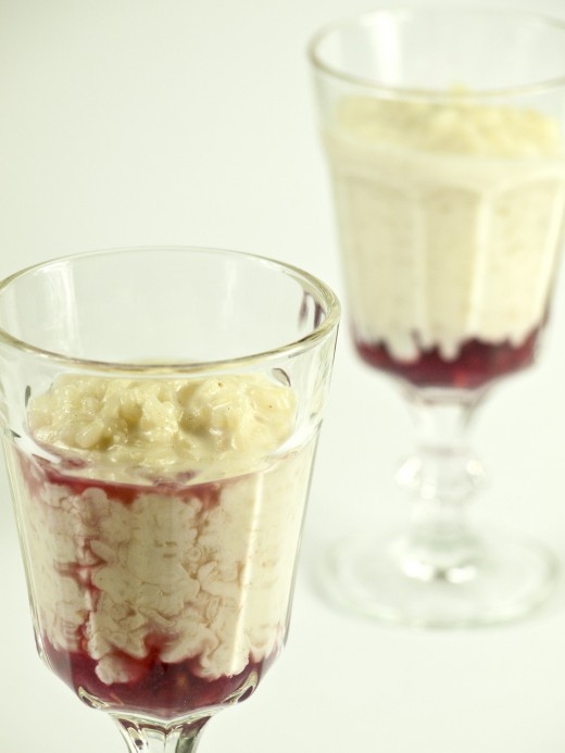 rice pudding with berries